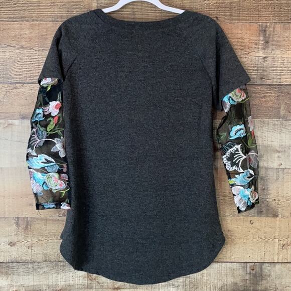 Wonderland by Orange Gray Top Sheer Mesh Embroidered Sleeves Size Small - Picture 7 of 11